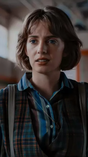 Robin mobile maya hawke stranger things