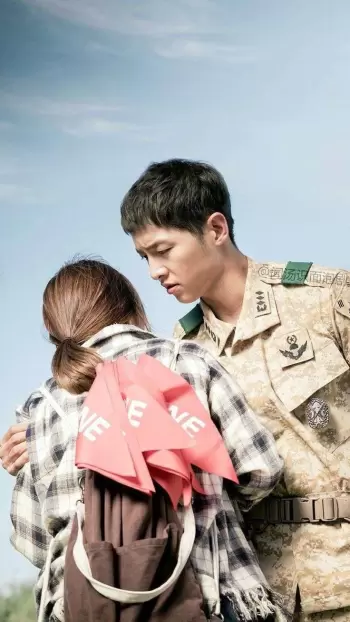 Descendants of the Sun kdrama - Joong-ki  Hye-kyo