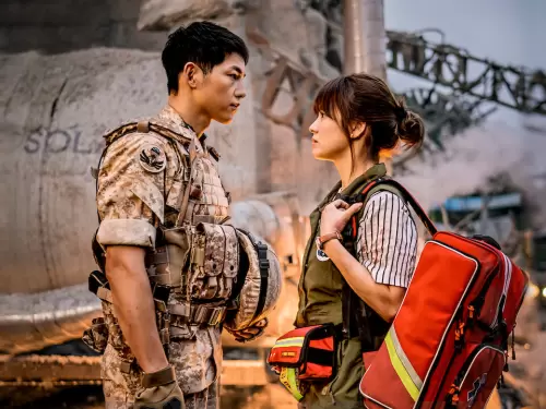 Descendants of the Sun kdrama - Joong-ki  Hye-kyo